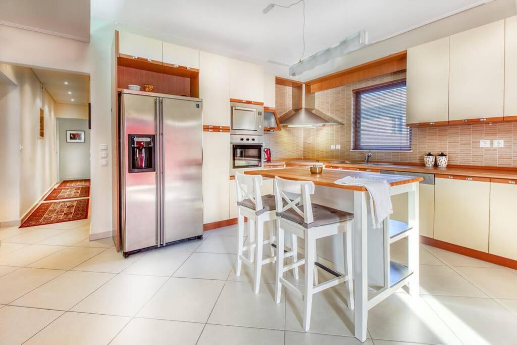 Spacious Apartment In Glyfada Close To The Sea Athen Eksteriør bilde