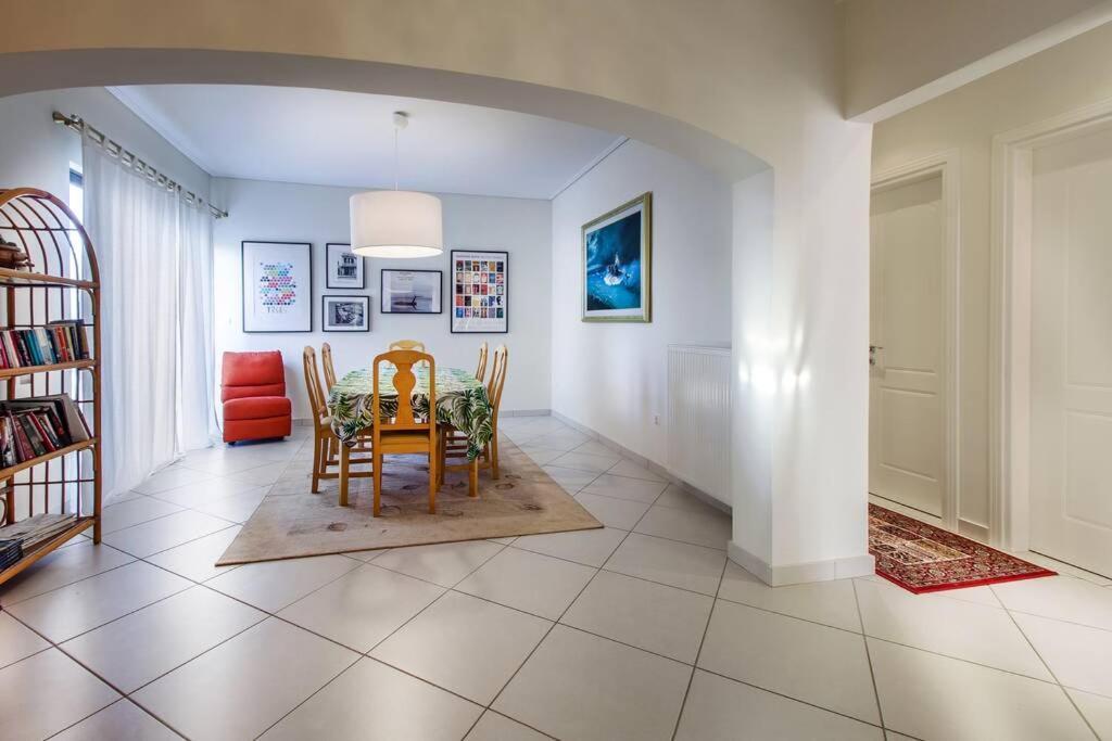 Spacious Apartment In Glyfada Close To The Sea Athen Eksteriør bilde