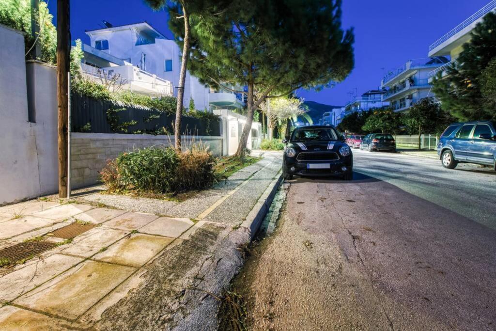 Spacious Apartment In Glyfada Close To The Sea Athen Eksteriør bilde